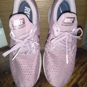 Womens Nike zoom pegasus sneakers